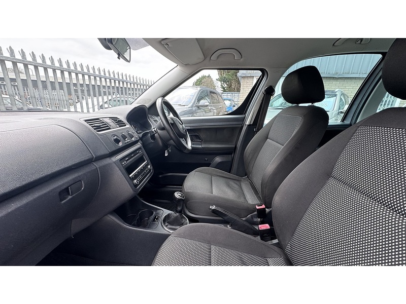 Skoda 1.6 TDI Scout MPV 5dr Diesel Manual Euro 5 (105 ps)