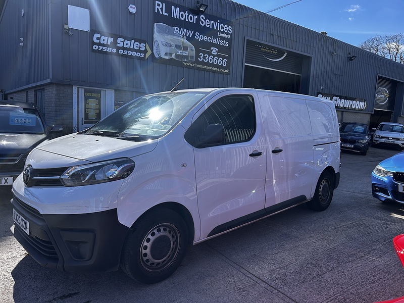 Toyota 1.5D Active Medium Panel Van 6dr Diesel Manual MWB Euro 6 (s/s) (120 bhp)