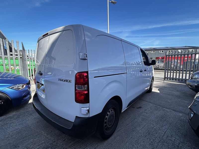 Toyota 1.5D Active Medium Panel Van 6dr Diesel Manual MWB Euro 6 (s/s) (120 bhp)