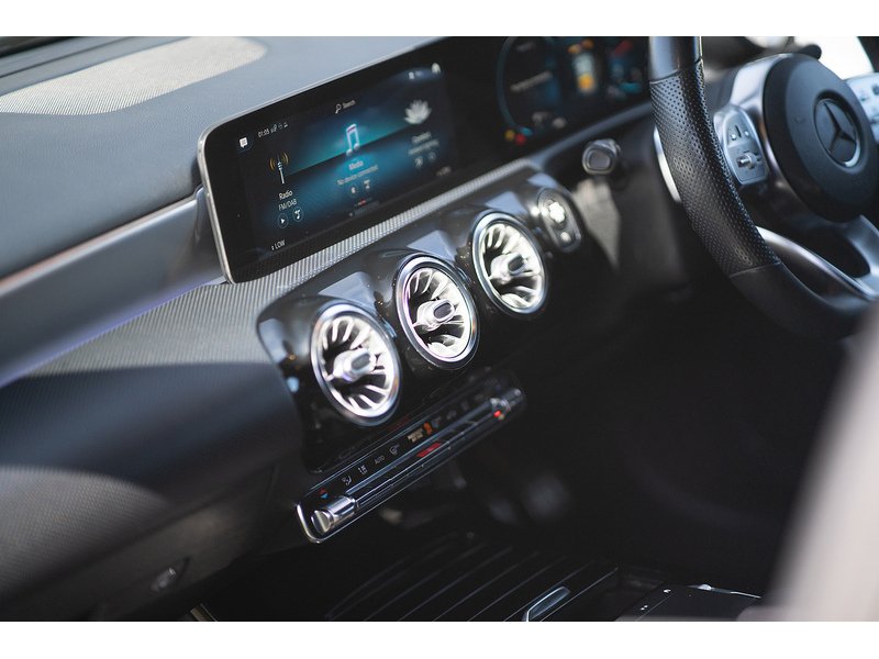 Mercedes-Benz 1.3 A200 AMG Line (Premium) Hatchback 5dr Petrol 7G-DCT Euro 6 (s/s) (163 ps)