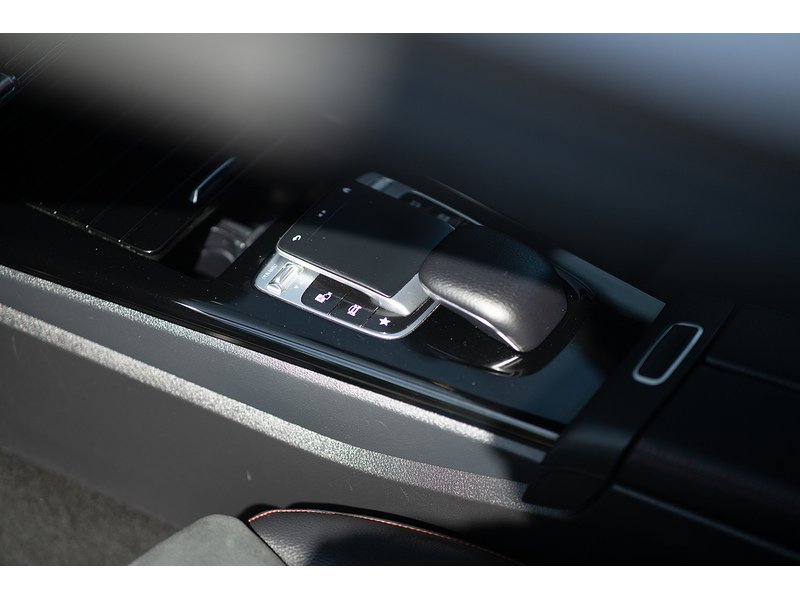 Mercedes-Benz 1.3 A200 AMG Line (Premium) Hatchback 5dr Petrol 7G-DCT Euro 6 (s/s) (163 ps)