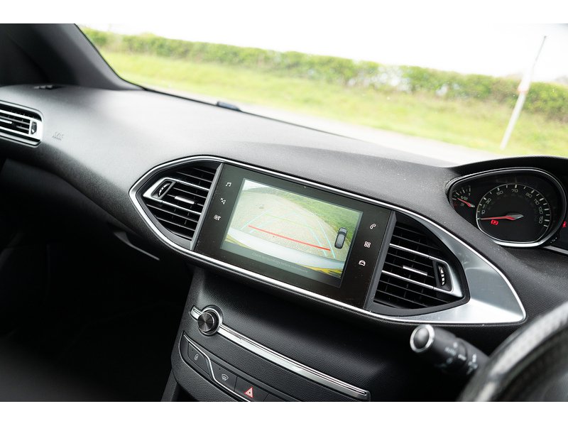 Peugeot 1.2 PureTech GT Line Estate 5dr Petrol Manual Euro 6 (s/s) (130 ps)