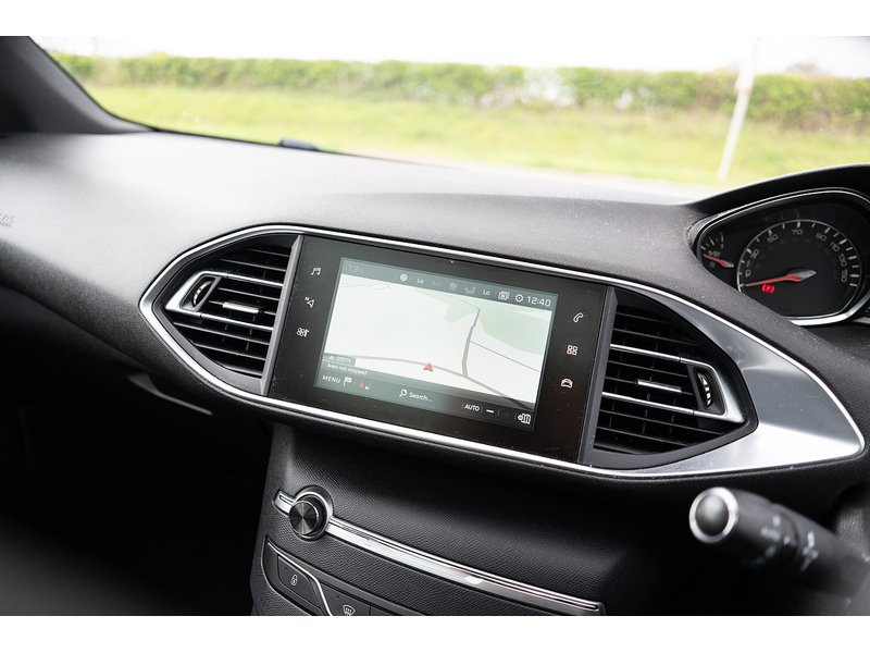 Peugeot 1.2 PureTech GT Line Estate 5dr Petrol Manual Euro 6 (s/s) (130 ps)