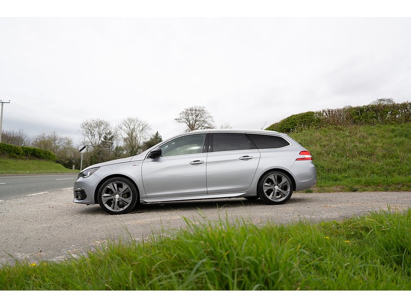Peugeot 1.2 PureTech GT Line Estate 5dr Petrol Manual Euro 6 (s/s) (130 ps)