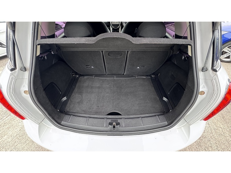 MINI 1.6 Cooper D SUV 5dr Diesel Manual ALL4 Euro 5 (s/s) (112 ps)