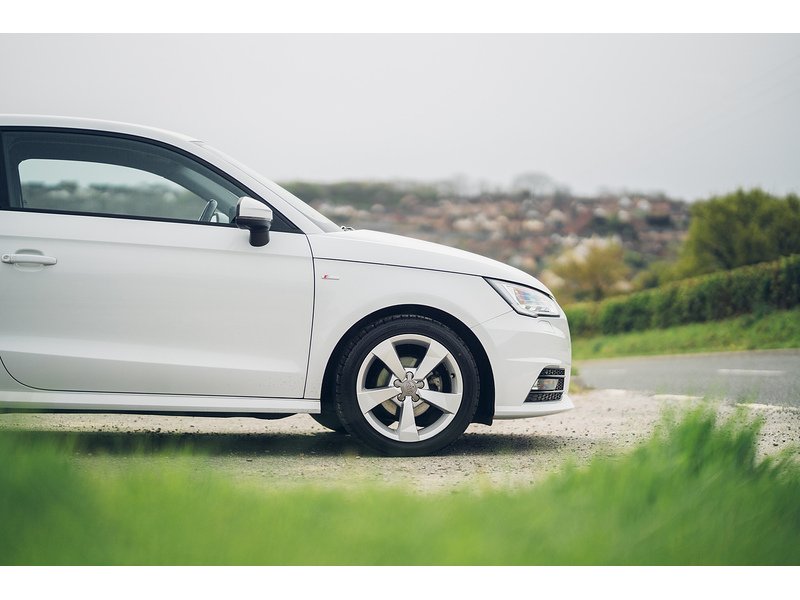 Audi Sportback Tfsi S Line Hatchback 1.0 Semi Auto Petrol