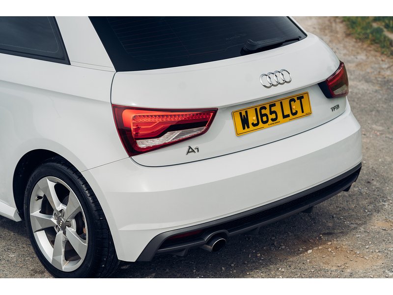 Audi Sportback Tfsi S Line Hatchback 1.0 Semi Auto Petrol