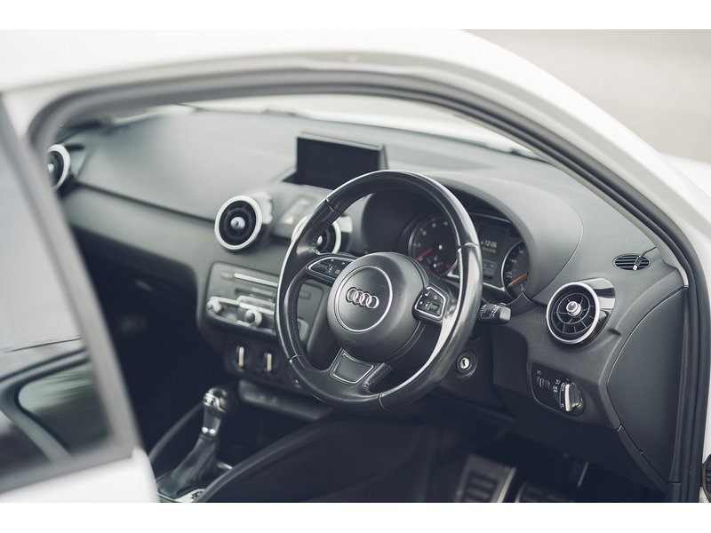 Audi Sportback Tfsi S Line Hatchback 1.0 Semi Auto Petrol