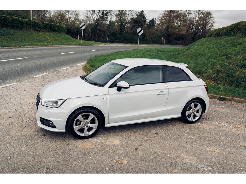 Audi Sportback Tfsi S Line Hatchback 1.0 Semi Auto Petrol
