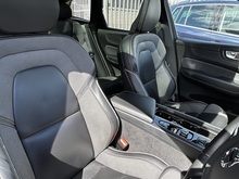 2.0 B4 MHEV R-Design SUV 5dr Diesel Hybrid Auto AWD Euro 6 (s/s) (197 ps)