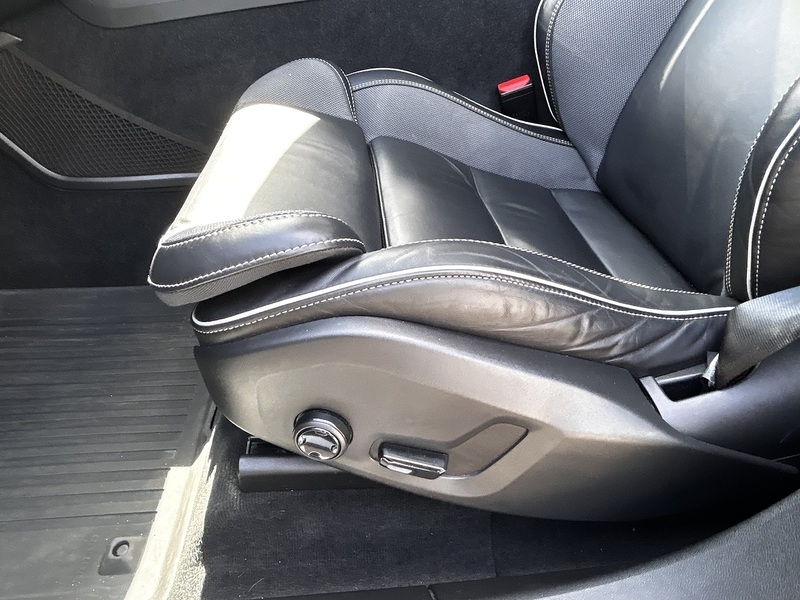 Volvo 2.0 B4 MHEV R-Design SUV 5dr Diesel Hybrid Auto AWD Euro 6 (s/s) (197 ps)