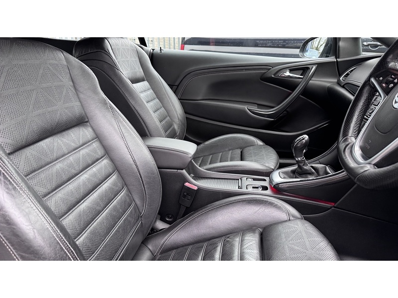 Vauxhall 2.0 CDTi Elite Convertible 2dr Diesel Manual Euro 5 (s/s) (165 ps)