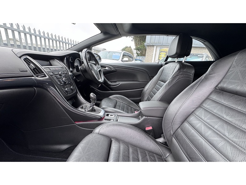 Vauxhall 2.0 CDTi Elite Convertible 2dr Diesel Manual Euro 5 (s/s) (165 ps)