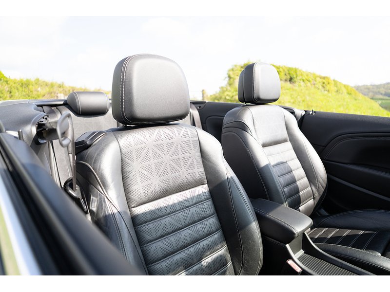 Vauxhall 2.0 CDTi Elite Convertible 2dr Diesel Manual Euro 5 (s/s) (165 ps)