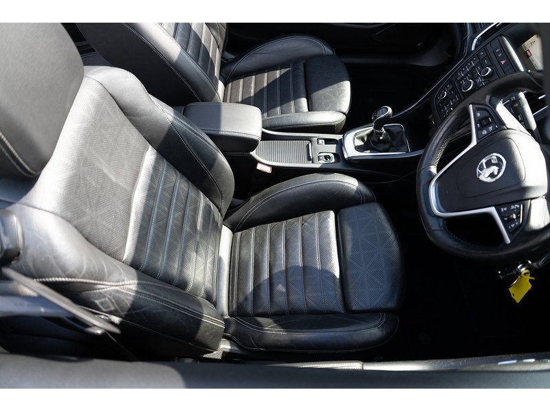 Vauxhall 2.0 CDTi Elite Convertible 2dr Diesel Manual Euro 5 (s/s) (165 ps)