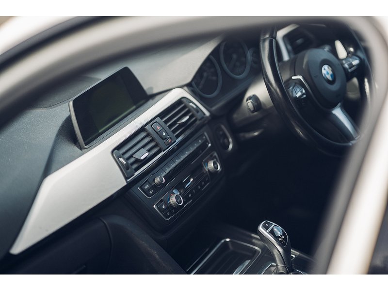 BMW 2.0 320d M Sport Saloon 4dr Diesel Auto Euro 5 (s/s) (184 ps)