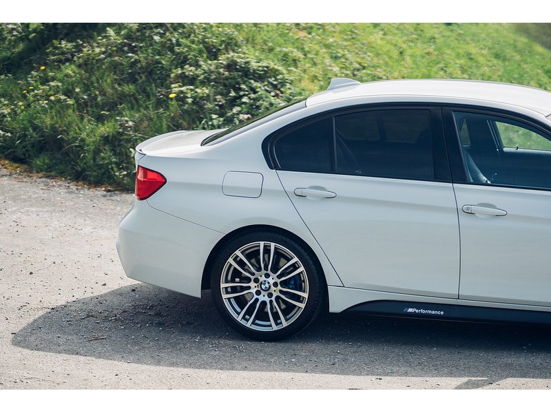 BMW 2.0 320d M Sport Saloon 4dr Diesel Auto Euro 5 (s/s) (184 ps)