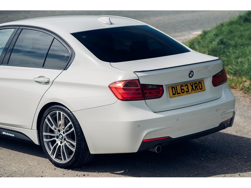 BMW 2.0 320d M Sport Saloon 4dr Diesel Auto Euro 5 (s/s) (184 ps)