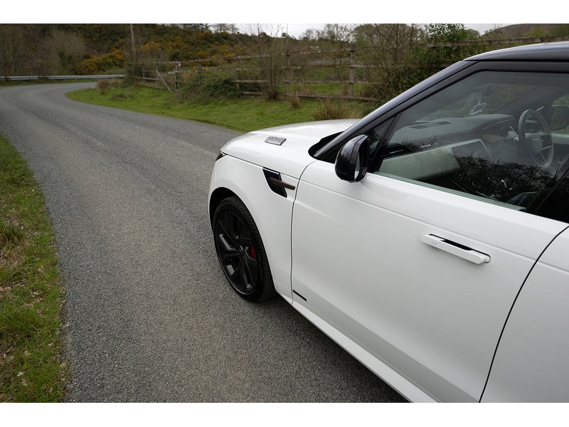 Land Rover 3.0 P510e 38.2kWh Autobiography SUV 5dr Petrol Plug-in Hybrid Auto 4WD Euro 6 (s/s) (510 ps)