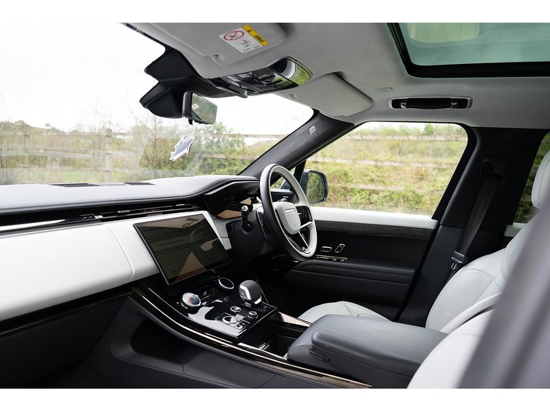 Land Rover 3.0 P510e 38.2kWh Autobiography SUV 5dr Petrol Plug-in Hybrid Auto 4WD Euro 6 (s/s) (510 ps)