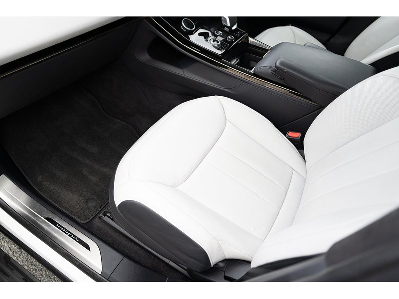 Land Rover 3.0 P510e 38.2kWh Autobiography SUV 5dr Petrol Plug-in Hybrid Auto 4WD Euro 6 (s/s) (510 ps)