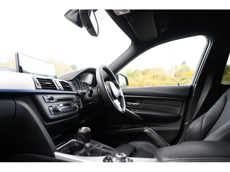 BMW 2.0 320d M Sport Saloon 4dr Diesel Manual Euro 5 (s/s) (184 ps)