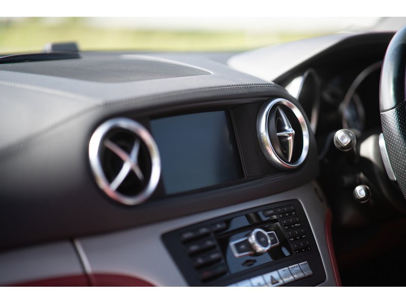 Mercedes-Benz 3.0 SL400 AMG Sport Convertible 2dr Petrol G-Tronic Euro 6 (s/s) (333 ps)