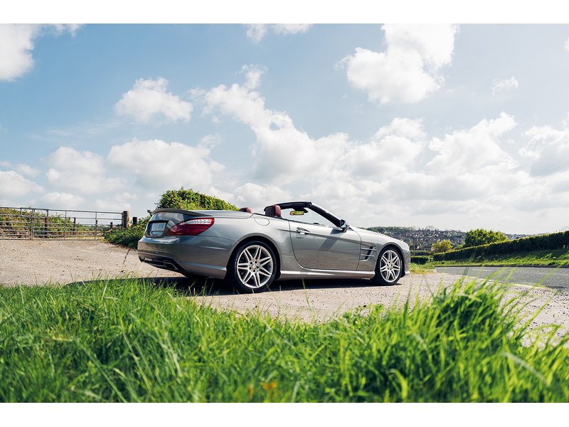 Mercedes-Benz 3.0 SL400 AMG Sport Convertible 2dr Petrol G-Tronic Euro 6 (s/s) (333 ps)