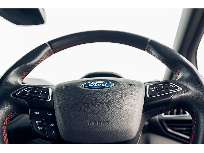 Ford 1.5 TDCi ST-Line SUV 5dr Diesel Powershift Euro 6 (s/s) (120 ps)