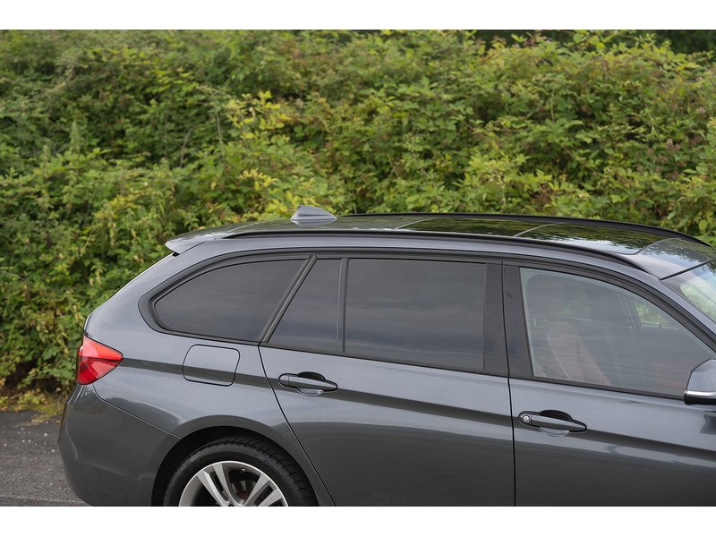 BMW 2.0 318d Sport Touring 5dr Diesel Auto Euro 6 (s/s) (150 ps)