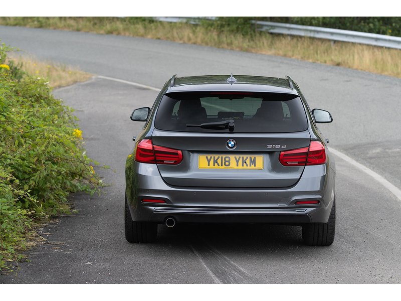 BMW 2.0 318d Sport Touring 5dr Diesel Auto Euro 6 (s/s) (150 ps)