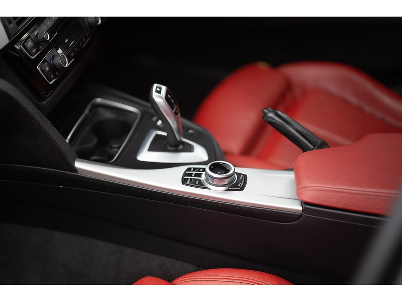 BMW 2.0 318d Sport Touring 5dr Diesel Auto Euro 6 (s/s) (150 ps)