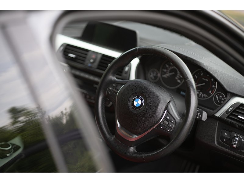 BMW 2.0 318d Sport Touring 5dr Diesel Auto Euro 6 (s/s) (150 ps)