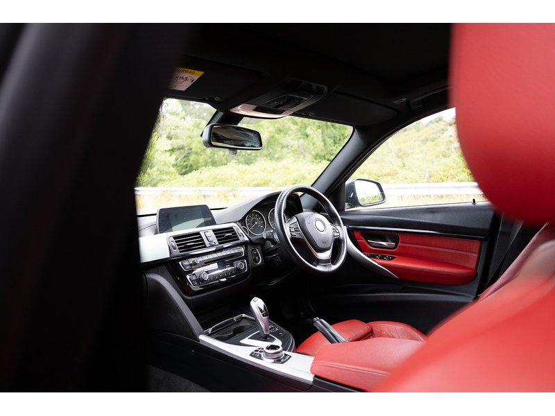 BMW 2.0 318d Sport Touring 5dr Diesel Auto Euro 6 (s/s) (150 ps)