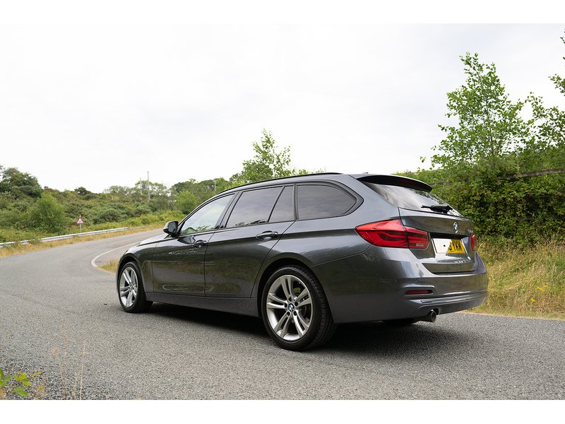 BMW 2.0 318d Sport Touring 5dr Diesel Auto Euro 6 (s/s) (150 ps)