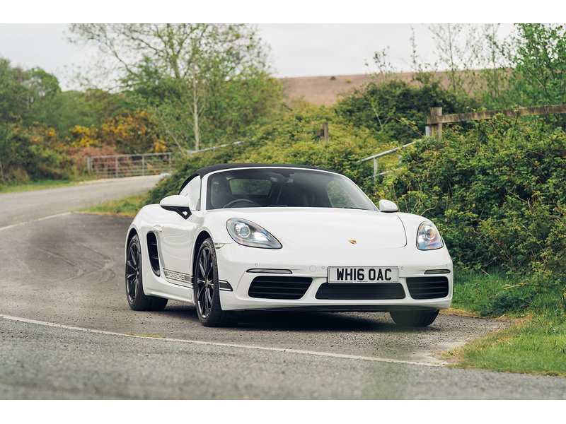 Porsche 2.0T Convertible 2dr Petrol PDK Euro 6 (s/s) (300 ps)