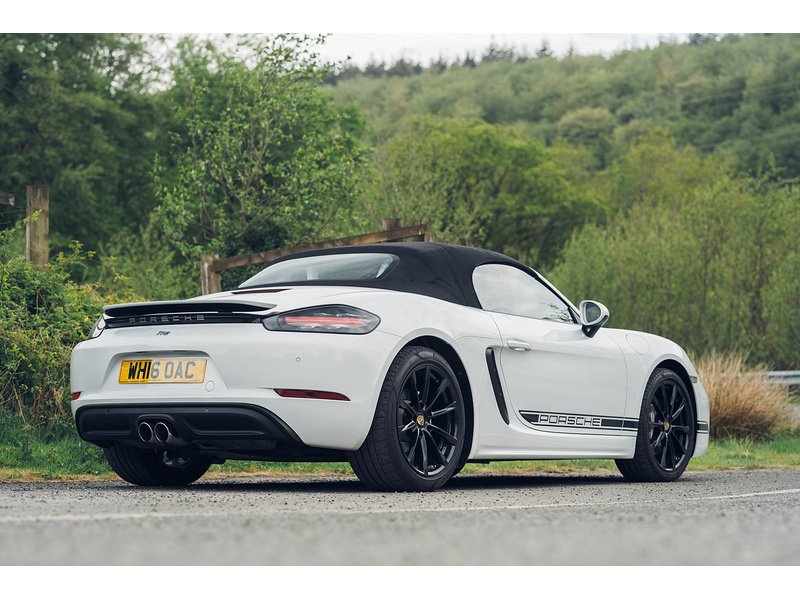 Porsche 2.0T Convertible 2dr Petrol PDK Euro 6 (s/s) (300 ps)