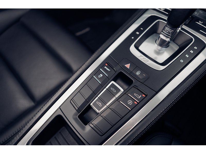 Porsche 2.0T Convertible 2dr Petrol PDK Euro 6 (s/s) (300 ps)