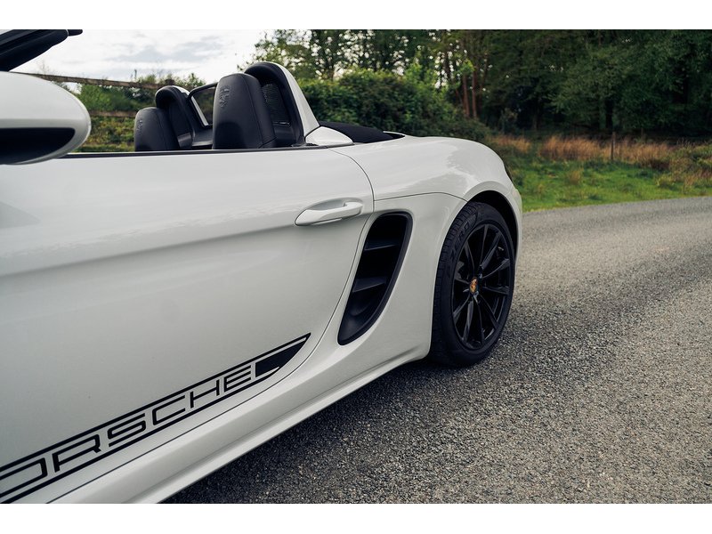 Porsche 2.0T Convertible 2dr Petrol PDK Euro 6 (s/s) (300 ps)
