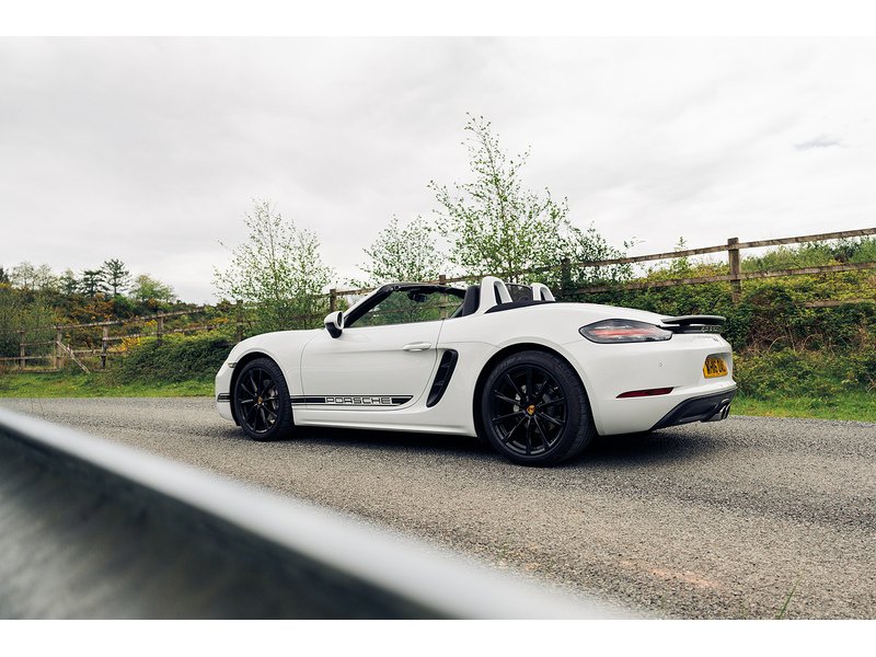 Porsche 2.0T Convertible 2dr Petrol PDK Euro 6 (s/s) (300 ps)
