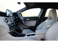 1.5 A180 CDI Sport Hatchback 5dr Diesel Manual Euro 5 (s/s) (109 ps)