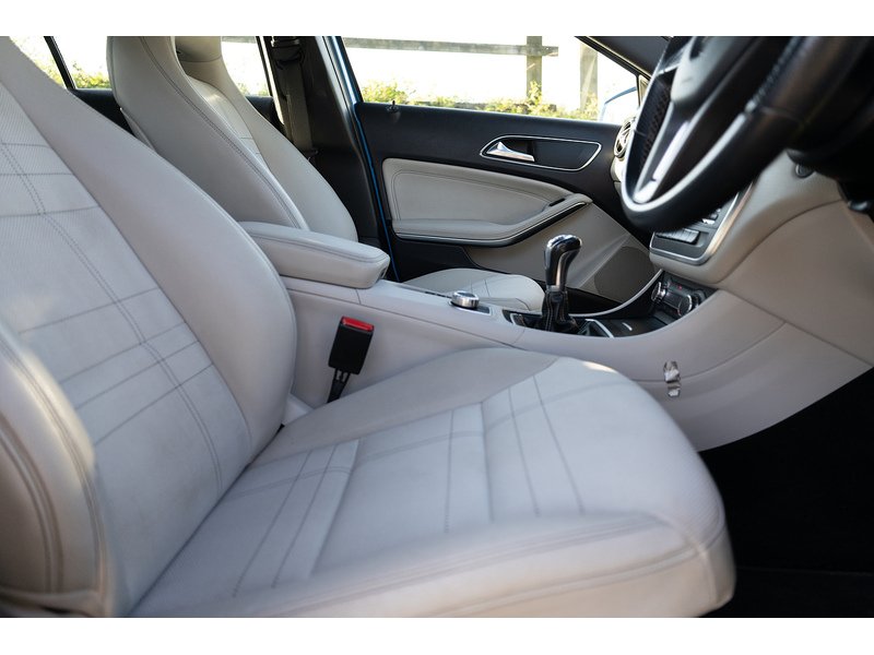 Mercedes-Benz 1.5 A180 CDI Sport Hatchback 5dr Diesel Manual Euro 5 (s/s) (109 ps)