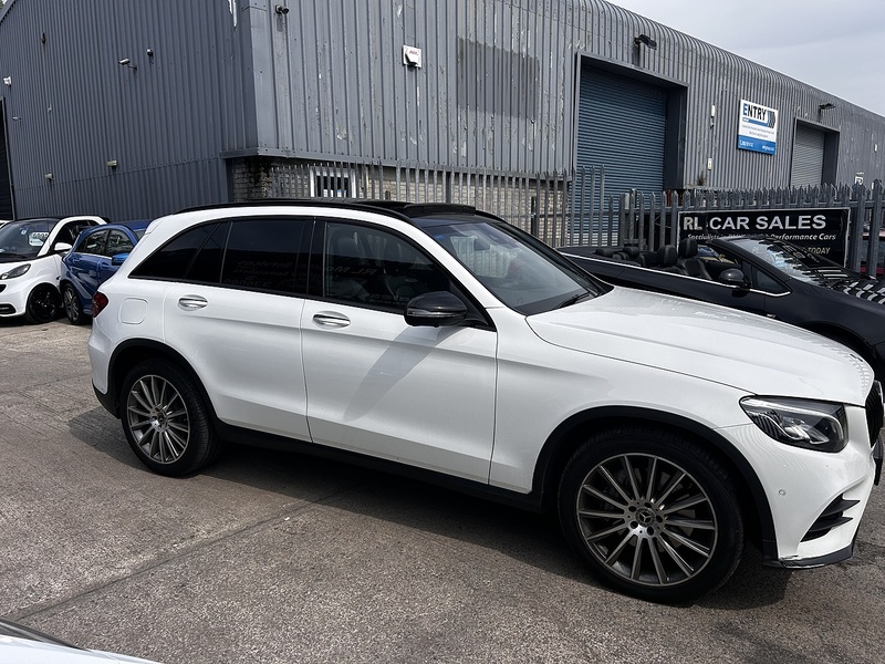 Mercedes-Benz 3.0 GLC350d V6 AMG Line (Premium Plus) SUV 5dr Diesel G-Tronic 4MATIC Euro 6 (s/s) (258 ps)