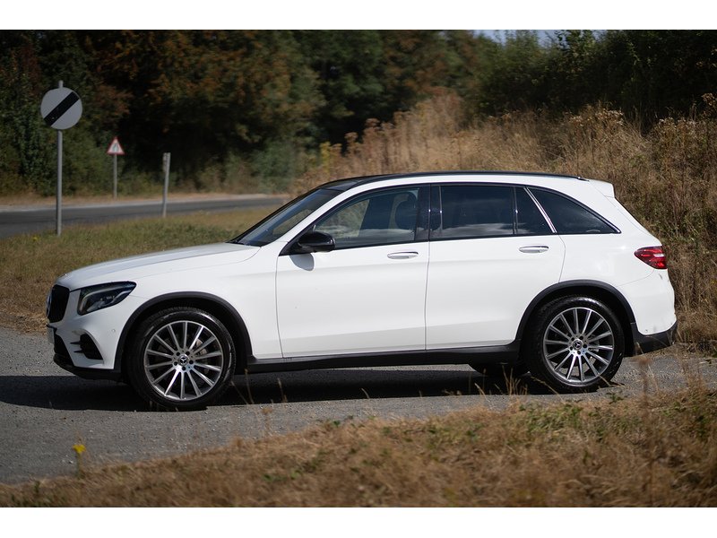 Mercedes-Benz 3.0 GLC350d V6 AMG Line (Premium Plus) SUV 5dr Diesel G-Tronic 4MATIC Euro 6 (s/s) (258 ps)