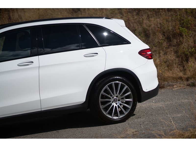 Mercedes-Benz 3.0 GLC350d V6 AMG Line (Premium Plus) SUV 5dr Diesel G-Tronic 4MATIC Euro 6 (s/s) (258 ps)