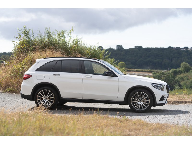 Mercedes-Benz 3.0 GLC350d V6 AMG Line (Premium Plus) SUV 5dr Diesel G-Tronic 4MATIC Euro 6 (s/s) (258 ps)