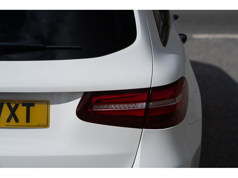 Mercedes-Benz 3.0 GLC350d V6 AMG Line (Premium Plus) SUV 5dr Diesel G-Tronic 4MATIC Euro 6 (s/s) (258 ps)