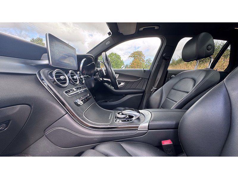 Mercedes-Benz 3.0 GLC350d V6 AMG Line (Premium Plus) SUV 5dr Diesel G-Tronic 4MATIC Euro 6 (s/s) (258 ps)