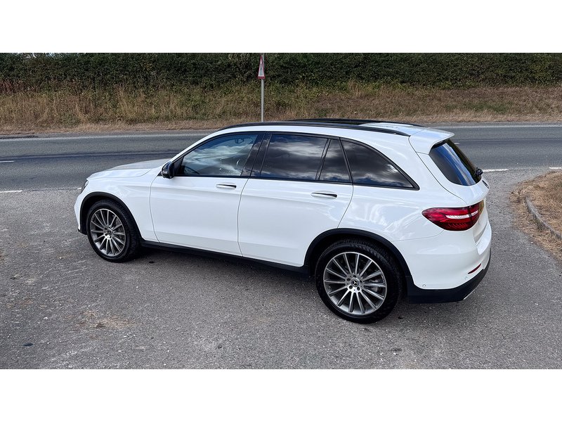 Mercedes-Benz 3.0 GLC350d V6 AMG Line (Premium Plus) SUV 5dr Diesel G-Tronic 4MATIC Euro 6 (s/s) (258 ps)