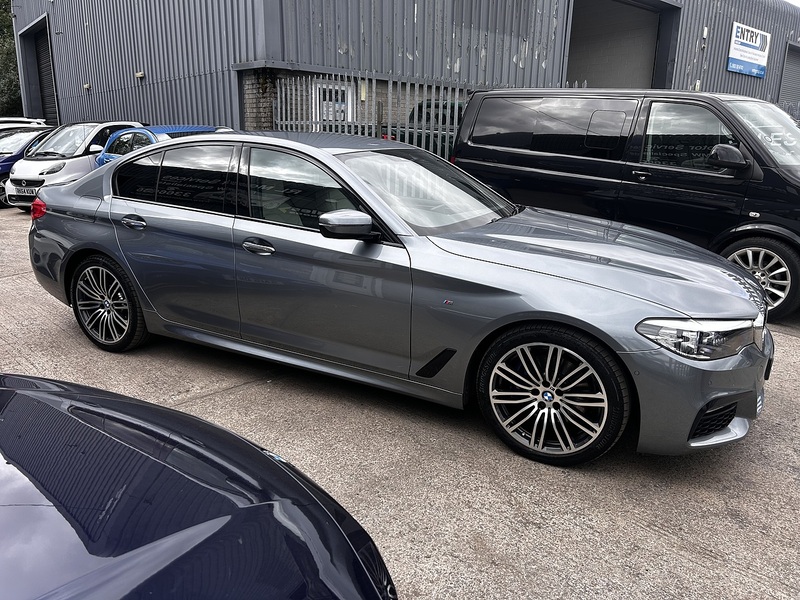 BMW 3.0 530d M Sport Saloon 4dr Diesel Auto xDrive Euro 6 (s/s) (265 ps)